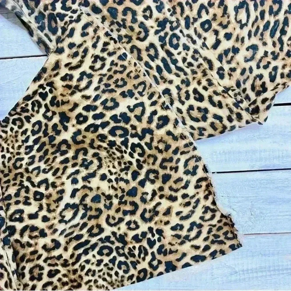 Forever 21 leopard animal print Flare Jeans #00412533 wide leg Size 27 - Picture 9 of 10